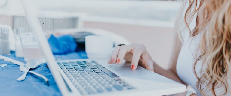 STORYTELLING WHILE SELLING: 3 Tips for Email
